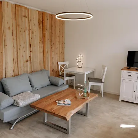 Flechtner Apartment *