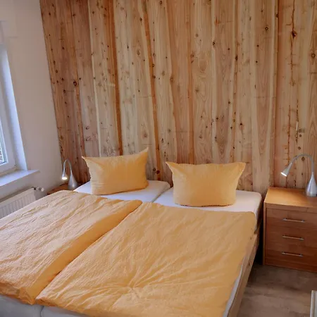 Flechtner Apartment *